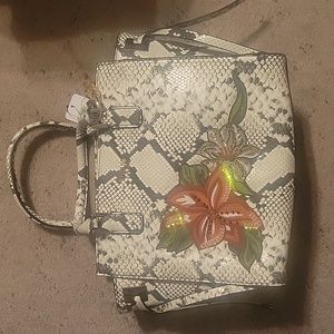 Guess python print purse